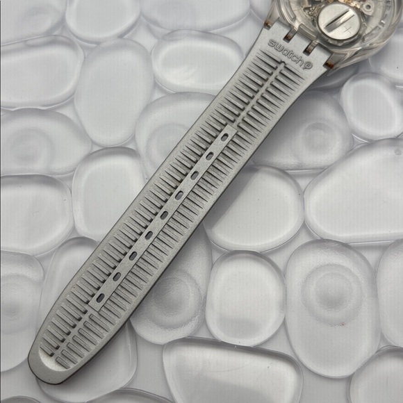 Swatch Watch SUOZ101 WINTER MOON - Picture 9 of 11